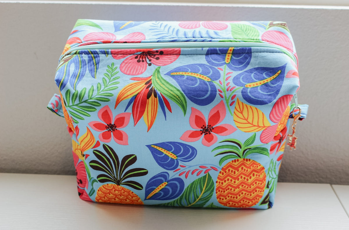 BOXY COSMETIC/TRAVEL POUCH