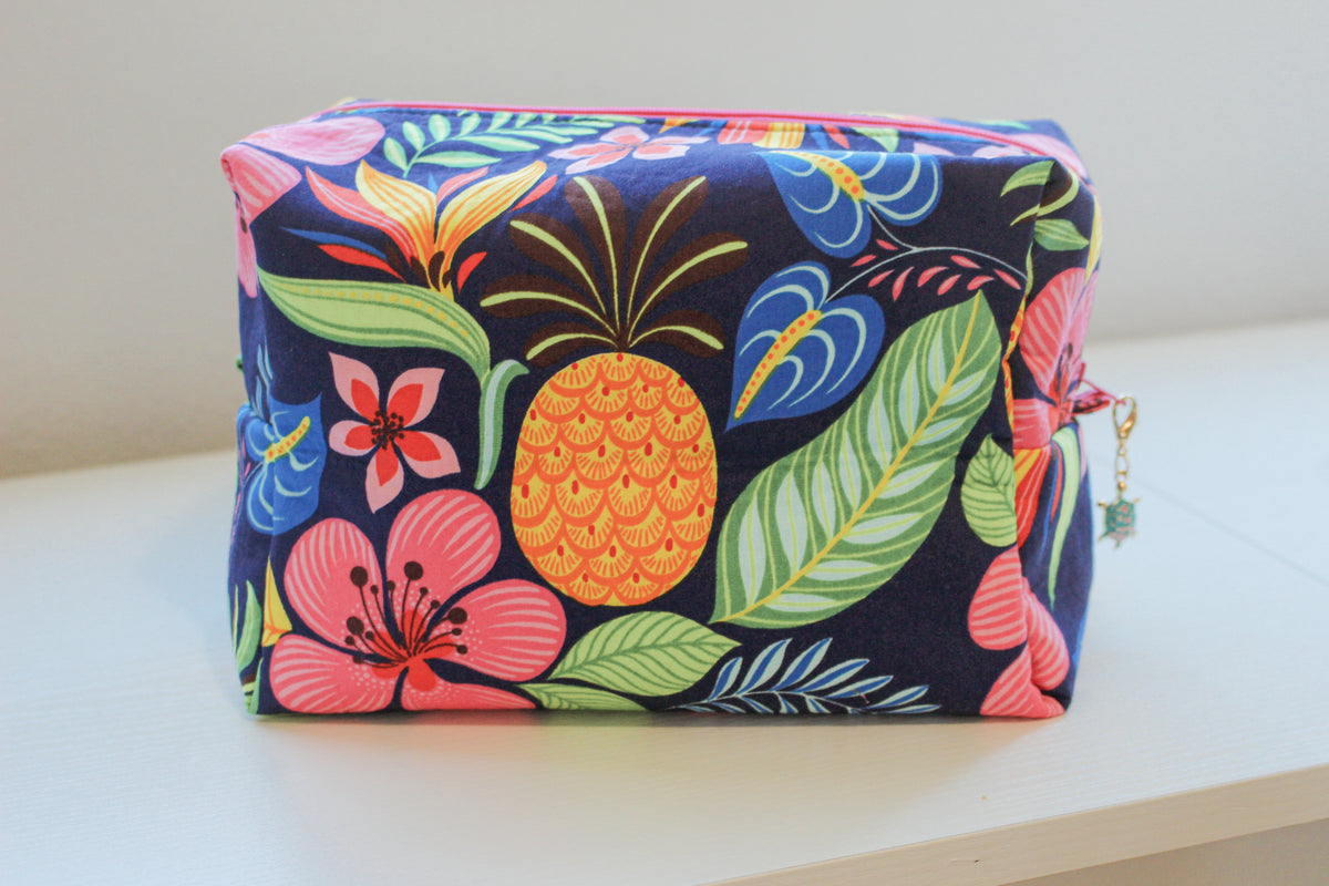 BOXY COSMETIC/TRAVEL POUCH