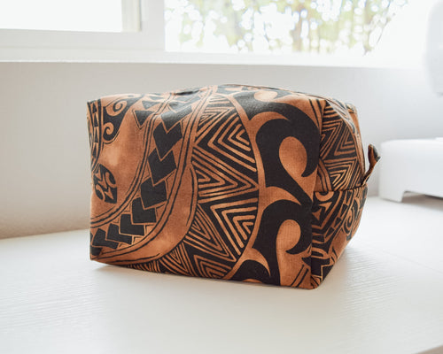 BOXY COSMETIC/TRAVEL POUCH